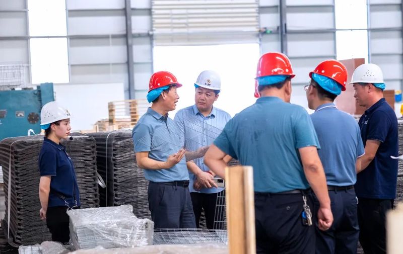 卓一簡訊|北京“峪口禽業(yè)”、柳江集團(tuán)貴賓蒞臨我司考察交流