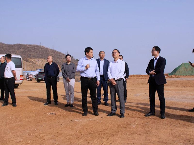 熱烈歡迎新鄉(xiāng)市副市長(zhǎng)（衛(wèi)輝市市委書記）崔紅建一行蒞臨安隆牧業(yè)調(diào)研指導(dǎo)工作